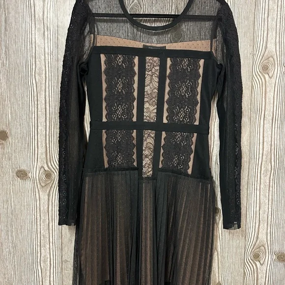 BCBGMax Azria Stef Dress Sz small - Picture 3 of 4